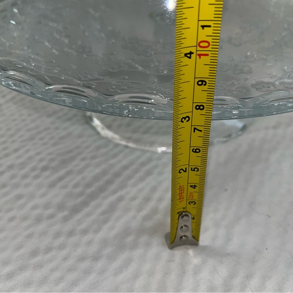 IKEA Cake Pie Stand ARV BRÖLLOP Domed Lid Pedestal Embossed Floral Clear Glass - Picture 5 of 5